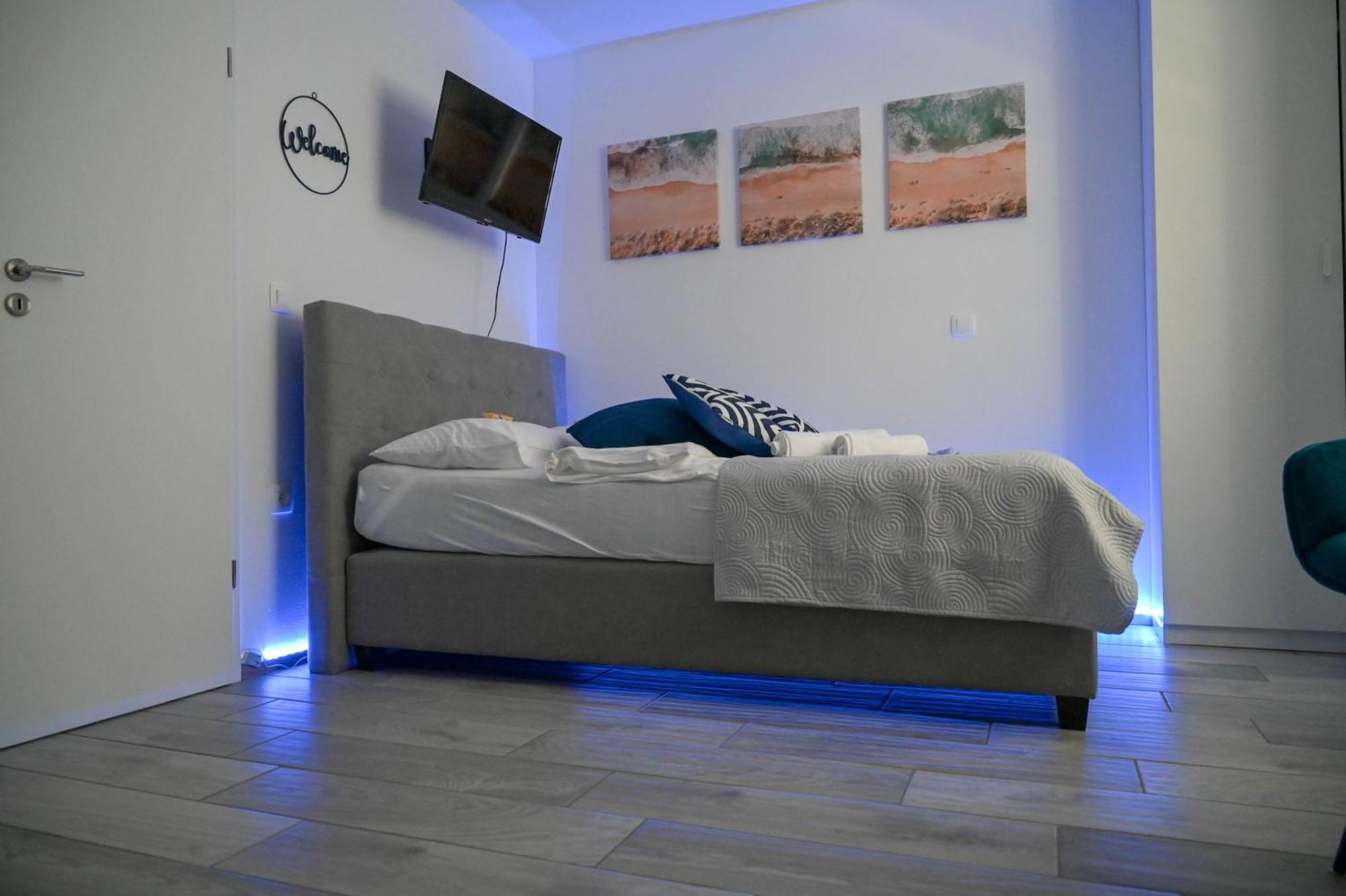 Blue Apartment With Free Parking Любляна Екстер'єр фото
